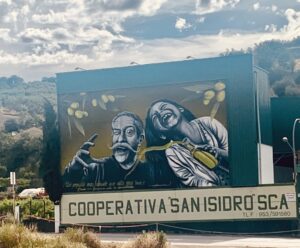 grafiti cooperativa san isidro en castillo de locubin Jaen