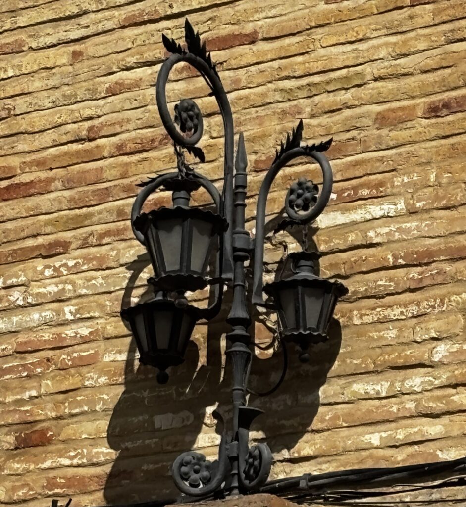 Faroles de la ermita de Arjonilla